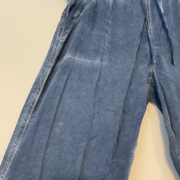 Aritzia Azure Skies light jogger - Picture 3 of 8